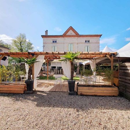 Le Baraillot, Chambres Et Repas D'Hotes, Soiree Etape Aiguillon Exterior photo