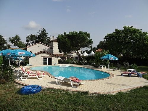 Le Baraillot, Chambres Et Repas D'Hotes, Soiree Etape Aiguillon Exterior photo